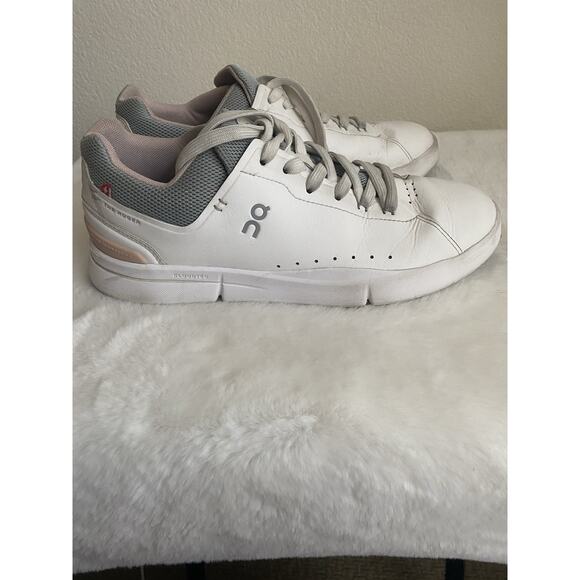 On Cloud Shoes - On Cloud Sneakers Shoes Womens 9.5 White Gray